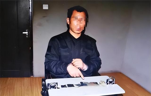 回顾:河北男子怀疑妻子与人有染,床底放窃听器,场面一度失控