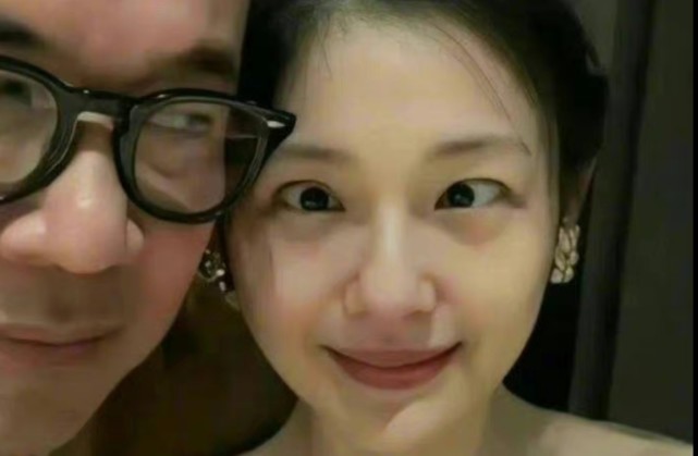 大S|70万人支持汪小菲！大S的“假体面”，终于被撕得一干二净！