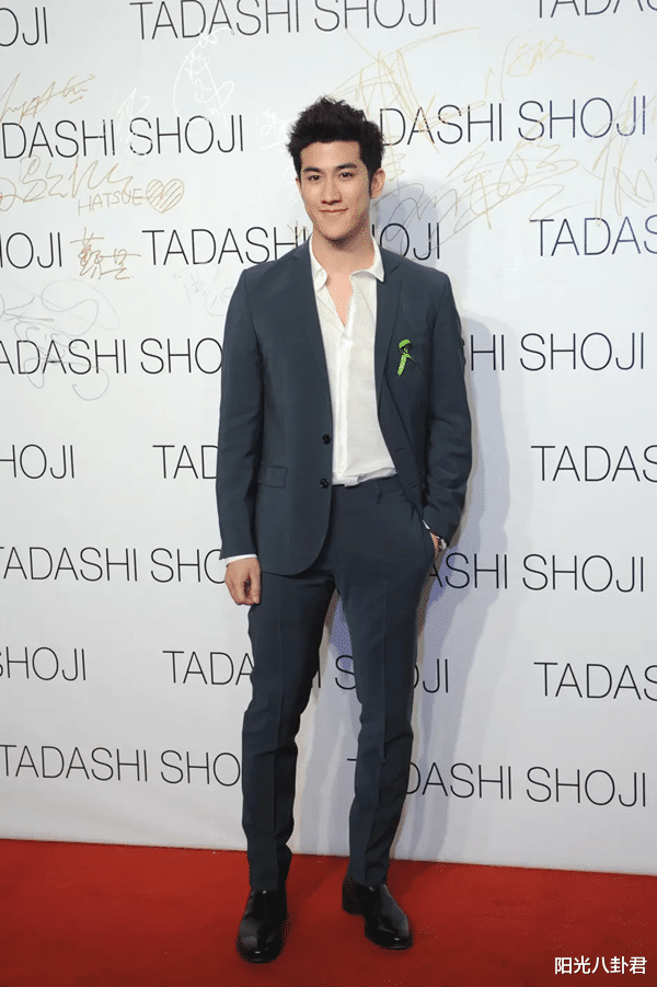 帅哥|看脸以为个子高,看身材以为是帅哥,这6位男星,外形反差太大了