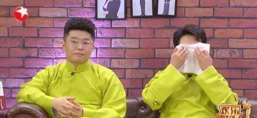 郭德纲|郭德纲惊喜空降三庆园,近照一言难尽,难怪烧饼孟鹤堂都哭红了眼!