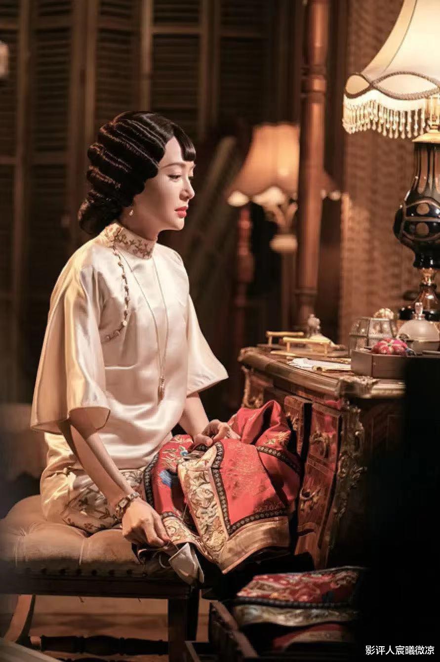 席维安|《传家》秦岚上演民国致命女人，淡然毒杀大伯，最懂她的是席维安