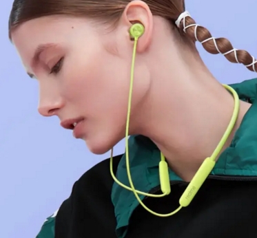 500以下的颈带式蓝牙耳机，消除了有线耳机长期存在的缠结问题