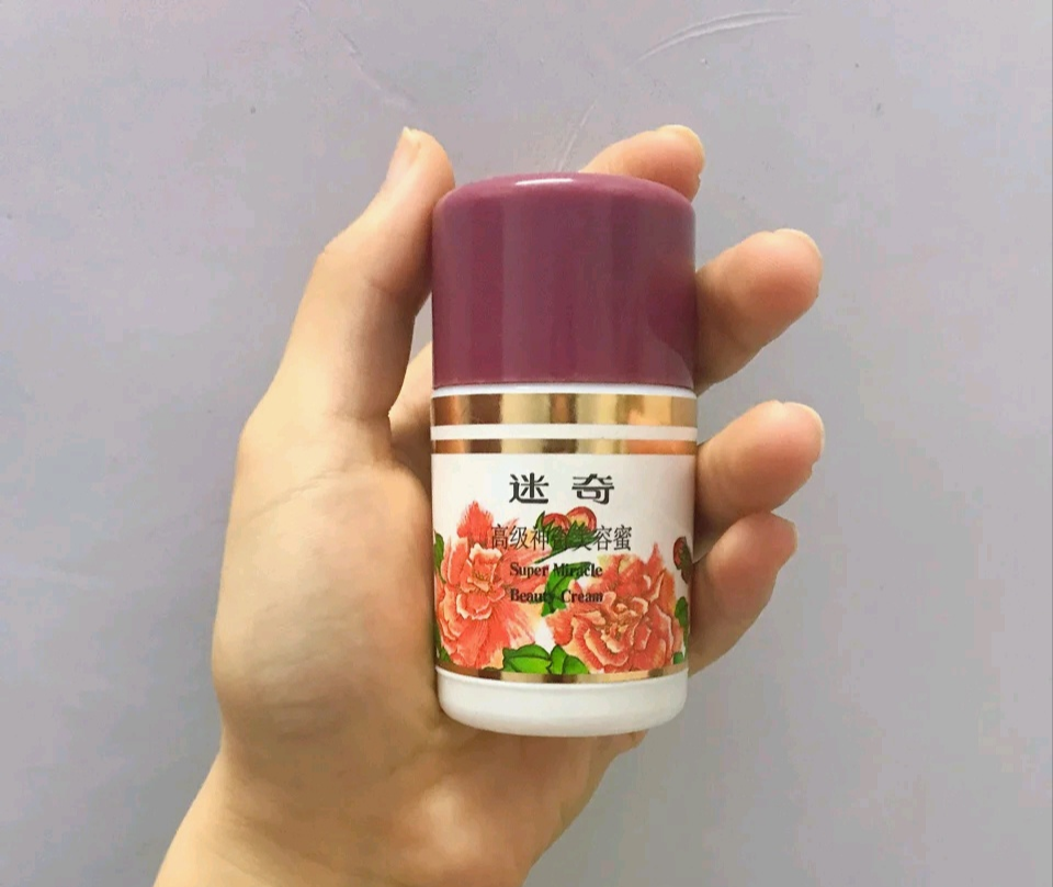 面霜 50+岁的女人，面霜不用买太贵的，这4种“经典国货”，平价又好用.