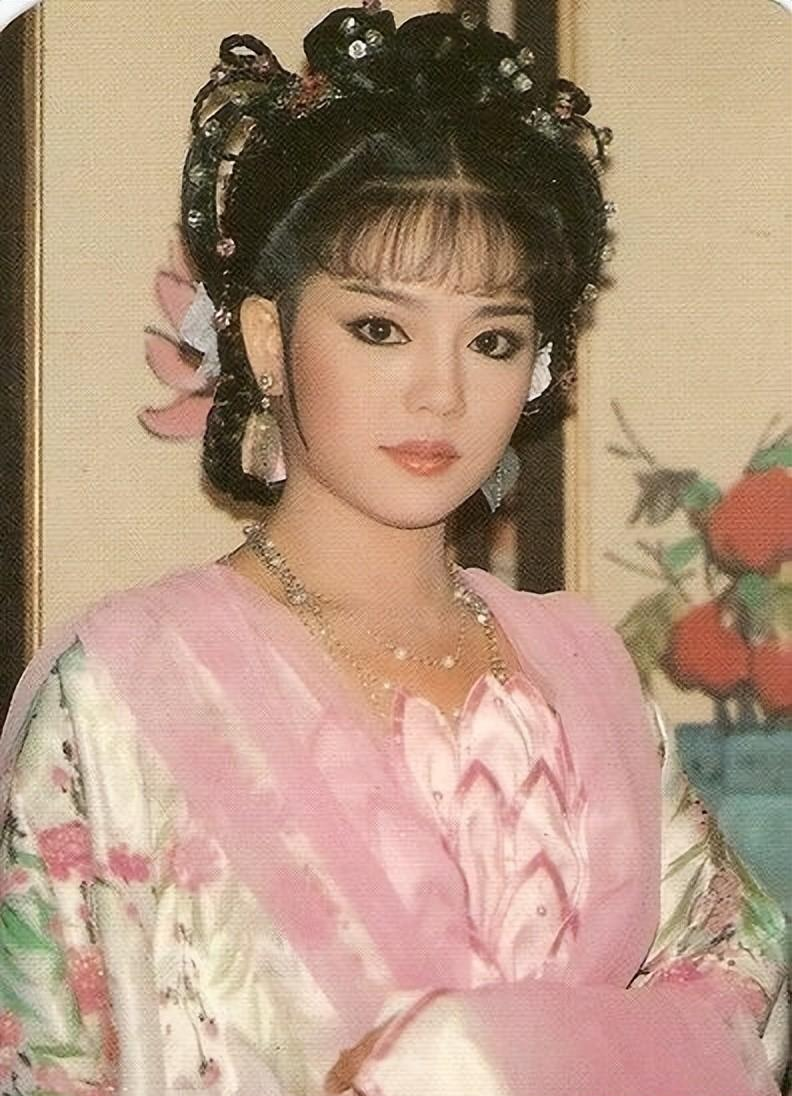 狄莺|台湾女星狄莺,盯儿子吃饭,7小时18岁前不准出门,自称好妈妈