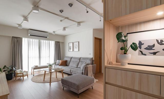 看了无数“过度装修”的家,我发现这套85㎡的“穷装”反而更实用