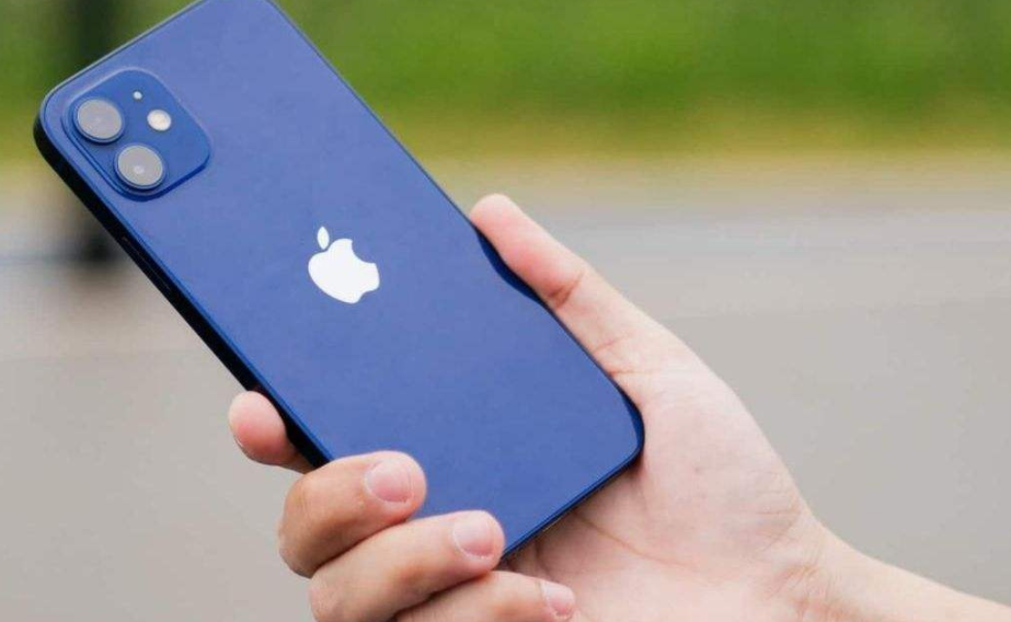 充电器|一个老款苹果手机买了后，安安稳稳地用个三四年，一点问题都没有