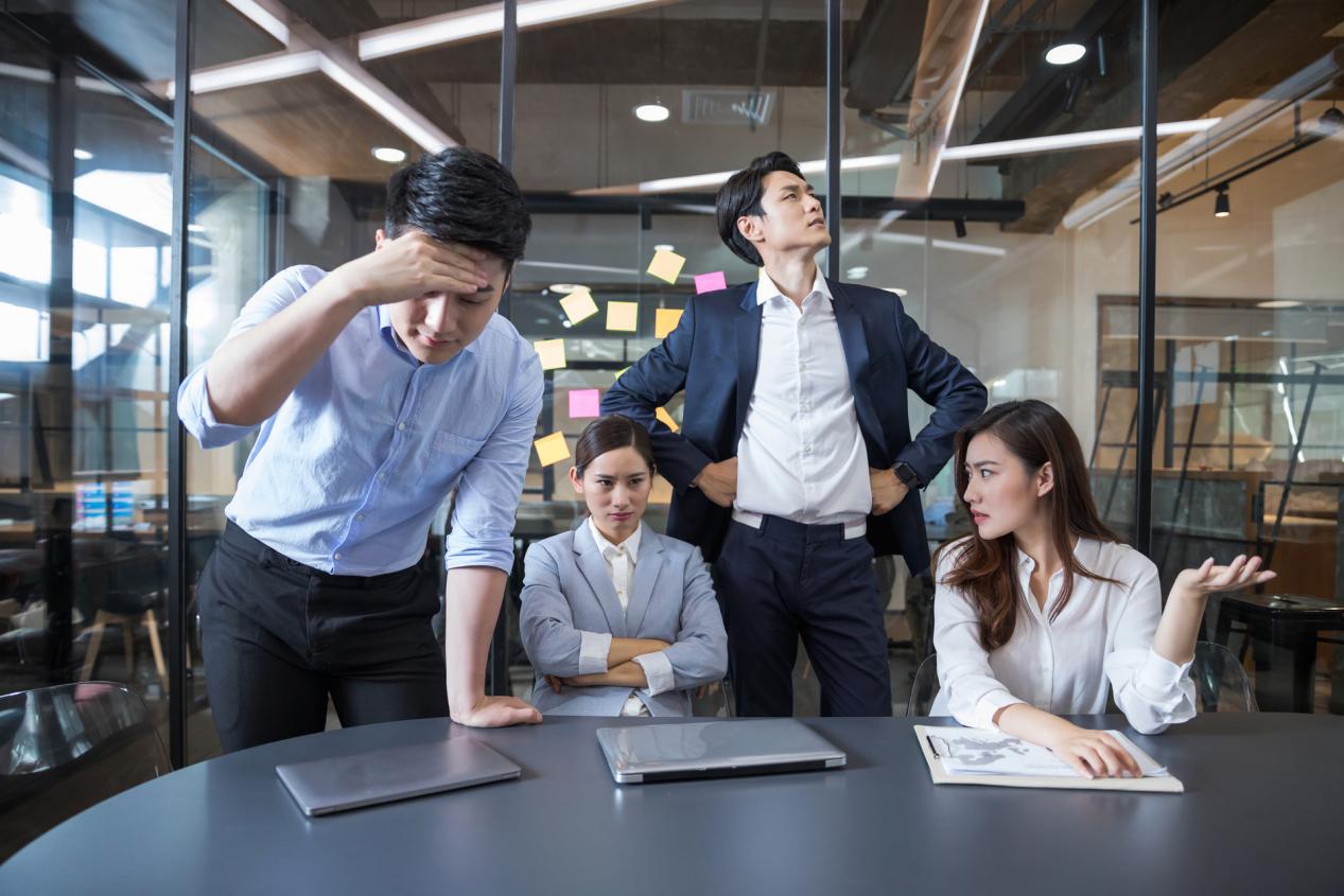 职场霸凌|成熟点,世上没有不委屈的工作:职场霸凌这些借口你能挡得住吗