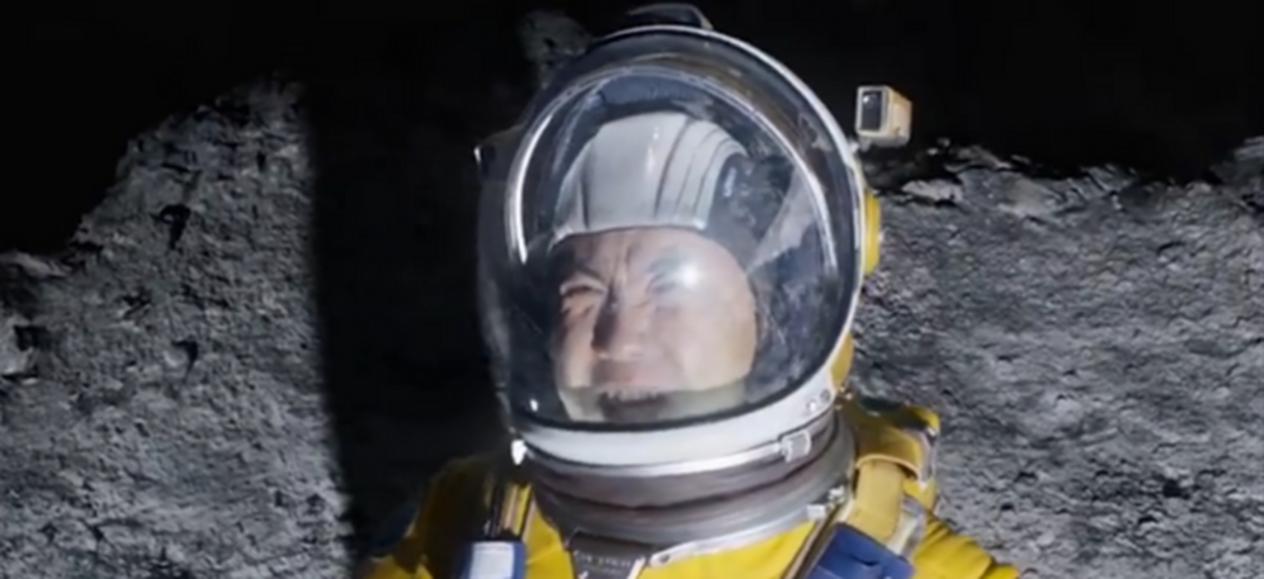 独行月球|《独行月球》完美饰演了一个英雄的模样，盛世平淡，乱世为雄