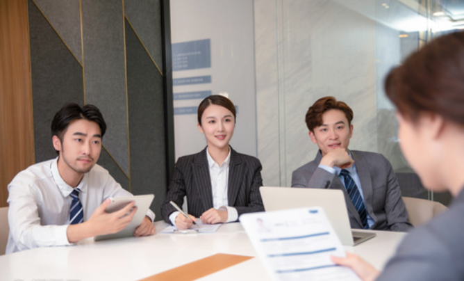 |领导是怎么给我们使颜色的呢？