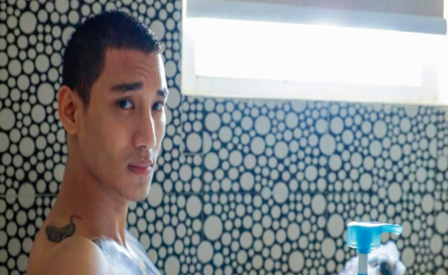 发型 轻松驾驭各种发型！「缅甸水行侠」曝光最新造型，剃光头也帅