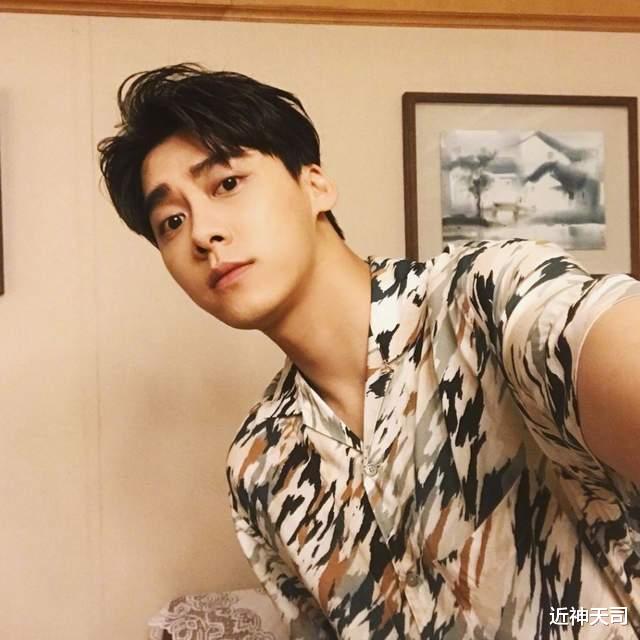 李易峰|李易峰深陷丑闻风波，细看资产，他这些年富贵是真的富贵