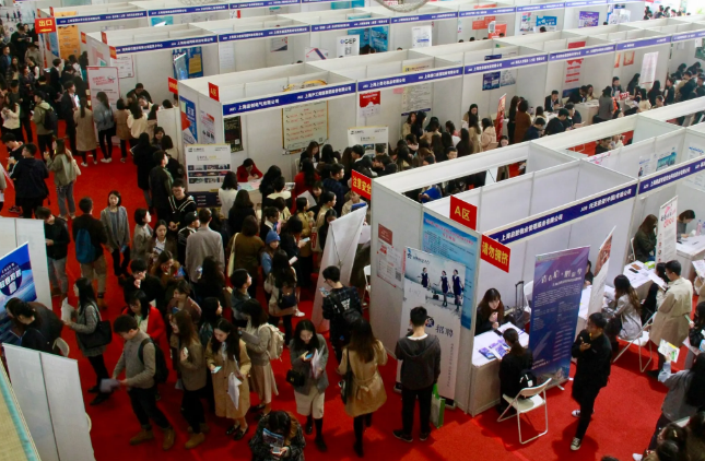 大学生|2023高校毕业生预计1158万，大学生就业形势严峻，这些途径要早知道