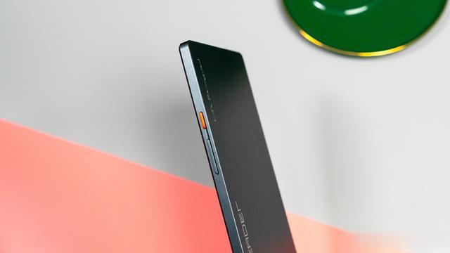 海信|轻薄便携 300ppi细腻墨水屏！海信Hi Reader阅读器图赏