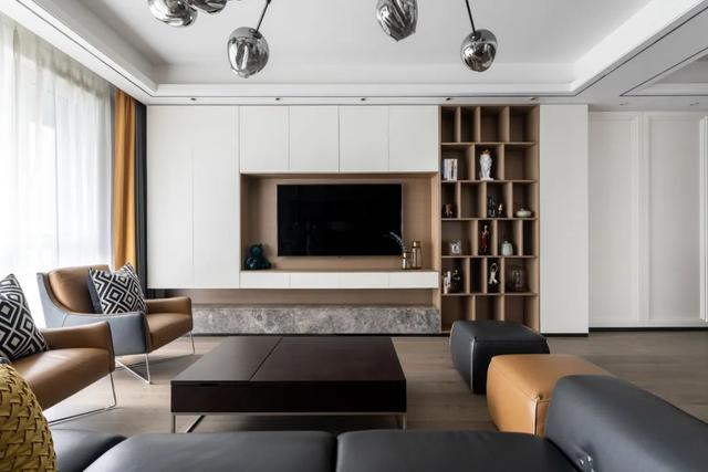 220㎡现代简约,现代舒适的空间,搭配灰色皮家具,简约优雅舒适