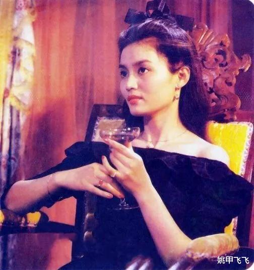 姐姐|9位“妈妈专业户”：天生一张养尊处优脸，自带贵气，演不了穷人! ! !