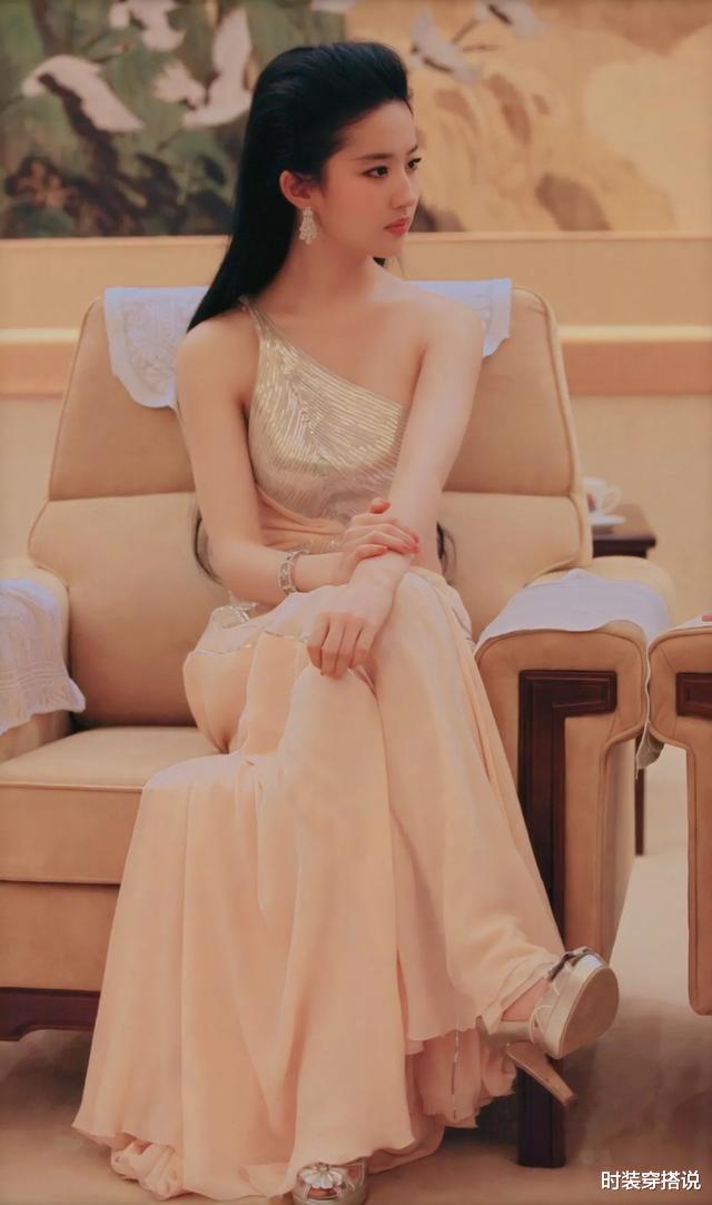 刘亦菲|女神刘亦菲高清写真集，每一张都美到心坎里，谁又能拒绝呢？