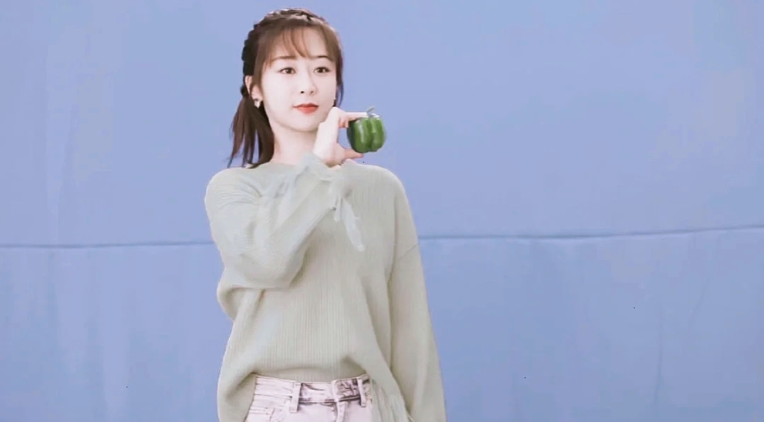 杨紫|杨紫这次错了么?十年友谊沦为“口水蛋糕”的群嘲