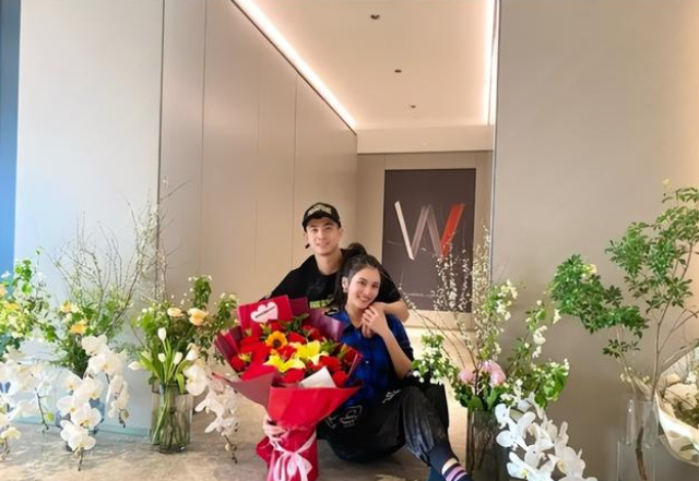 赵继伟|官宣！26岁辽宁巨星即将大婚，获得FMVP丈母娘放鞭炮庆祝，娇妻是演员