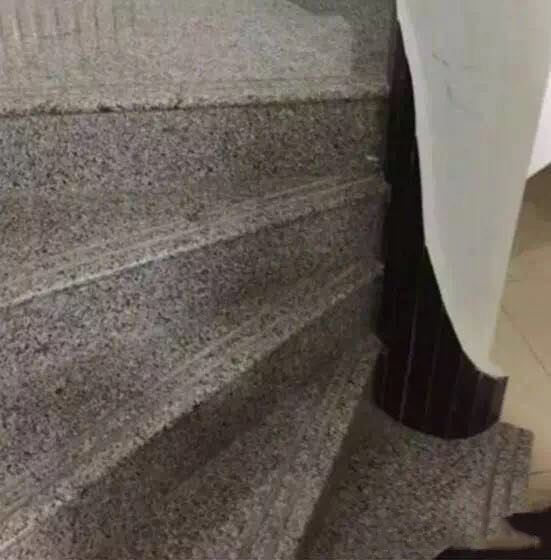 第一次见这么多奇葩的楼梯,装修师傅我们来谈谈!