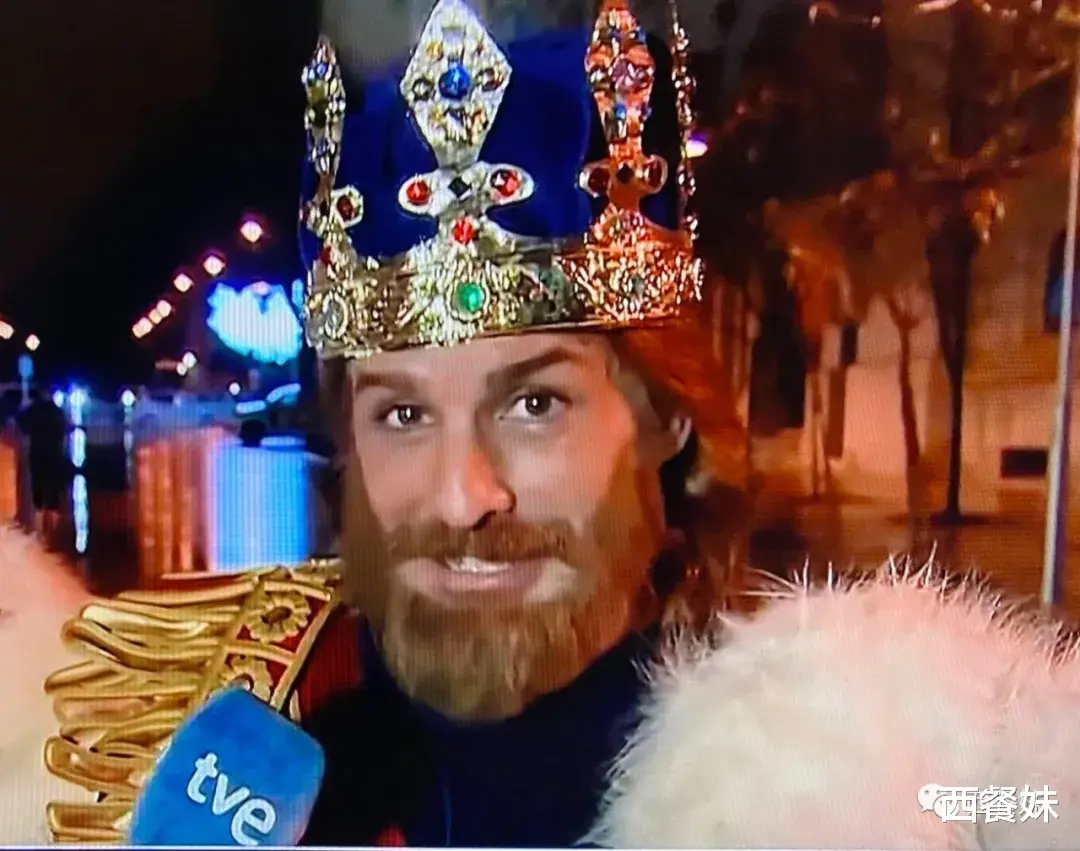 |西班牙\三王节\国王因帅气外表疯狂走红! 竟成大型认爸现场?