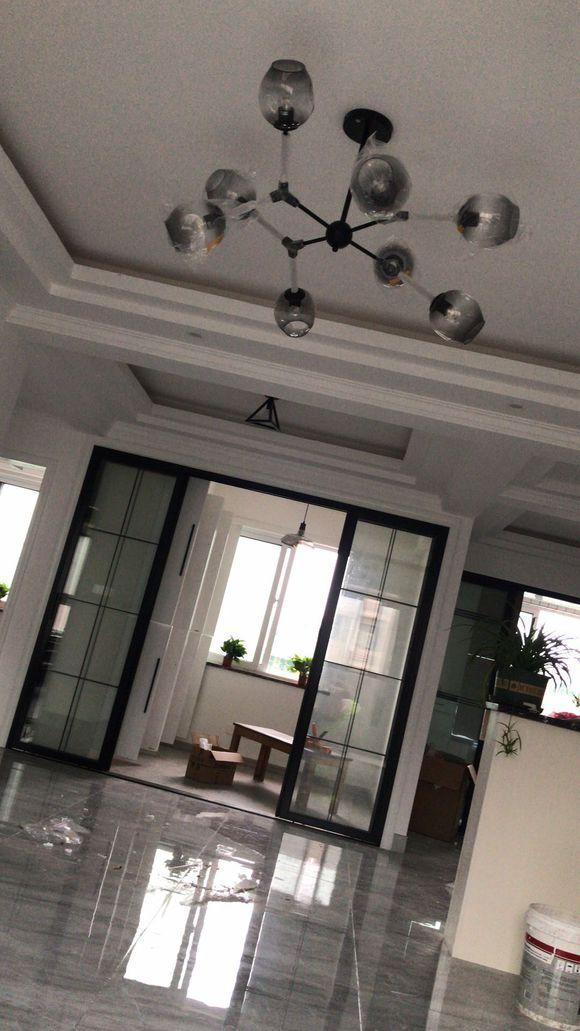 新房终于布置完了,通风玩就入住了,超漂亮的装修连朋友都说好看