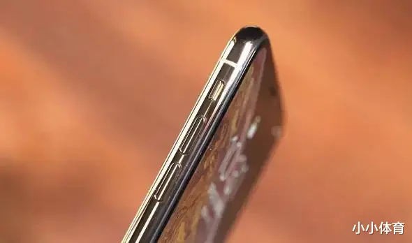 iPhone|iPhone的手术级不锈钢边框，戴错手机壳可就浪费了