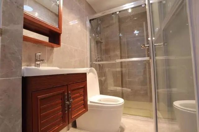 这是老公用30万装修的新房,客厅太美了,连沙发我都不舍得坐了