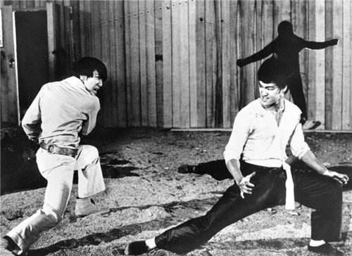 李小龙|李小龙打败了黄泽民，为何李小龙羞于提起，黄泽民却到处炫耀