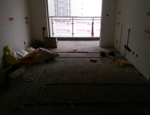 阳台只是简单改造一下,竟然引来邻居模仿,不看亏大了!