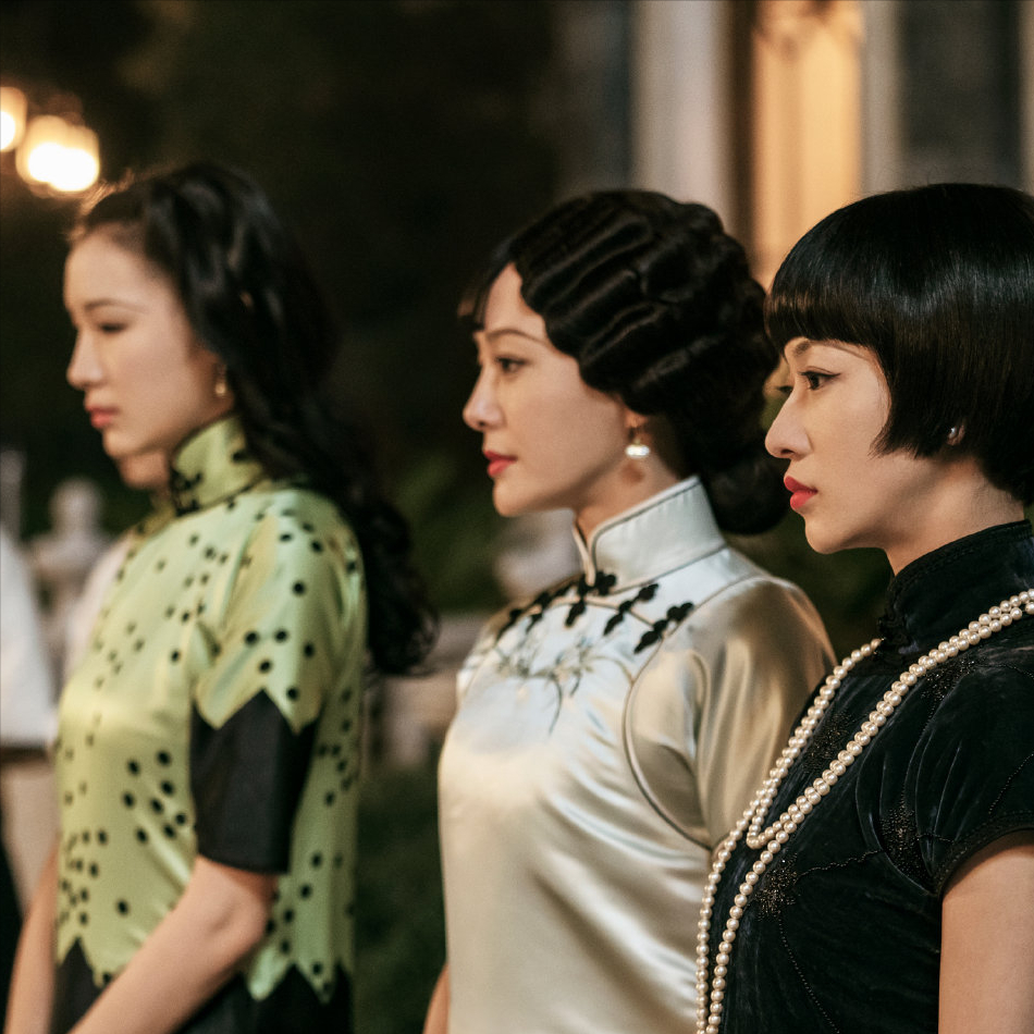 三姐妹|《传家》易家三姐妹真狠，毒死易书业，烧死易寄德，嘣断鹰司的腿