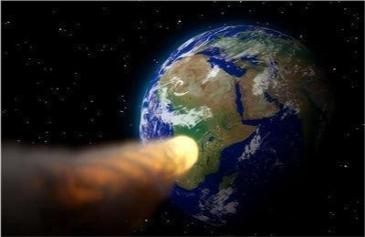 小行星与地球的最小距离达到什么程度,才不会被吸引撞向地球?