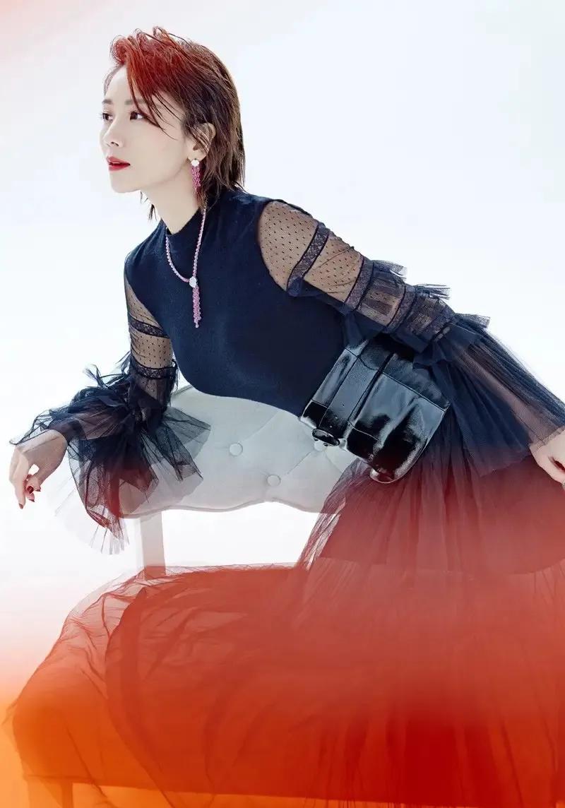 曹曦文|曹曦文时尚大片再次惊艳众人