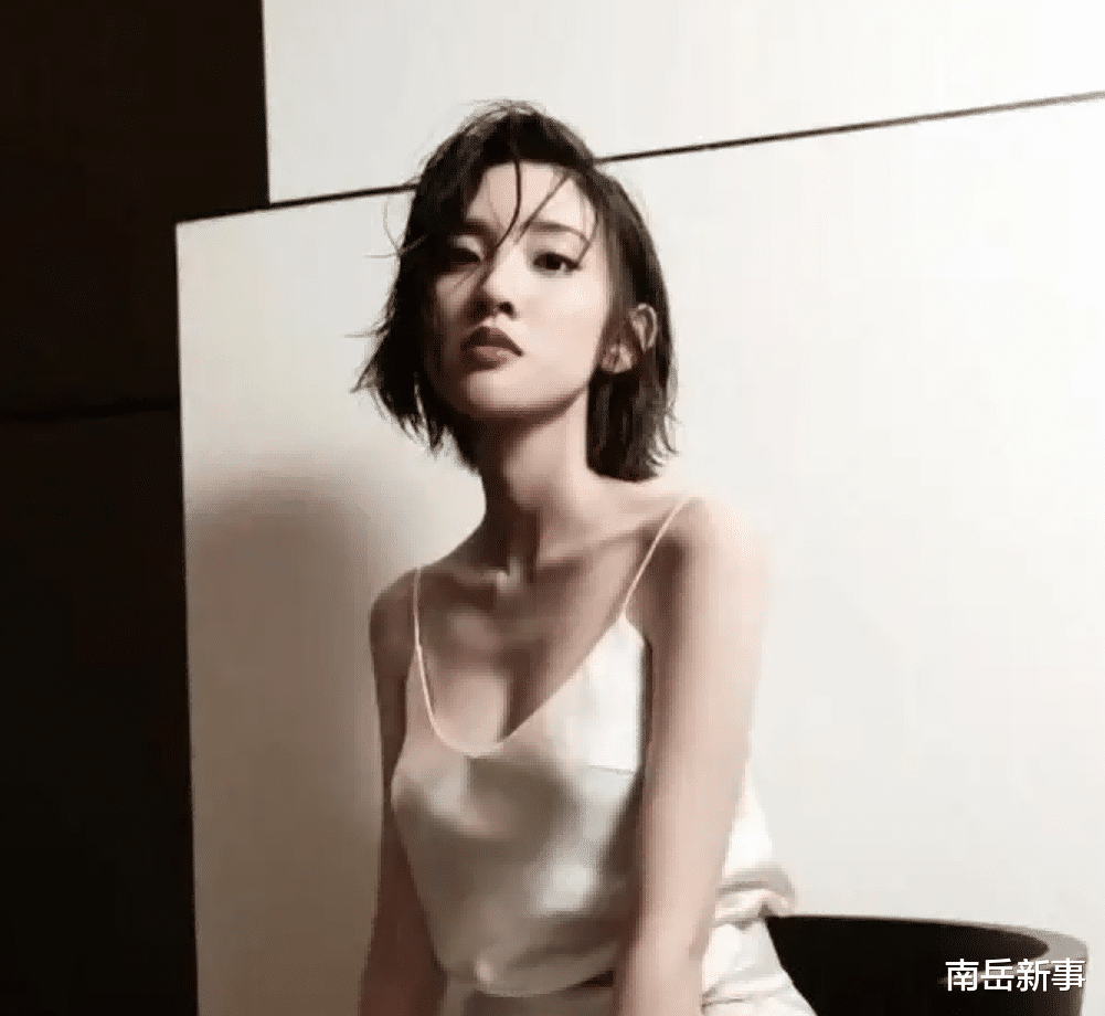 各有千秋|出场前吹绝世美人，露脸后大失所望！这10位女星被嘲辣眼睛