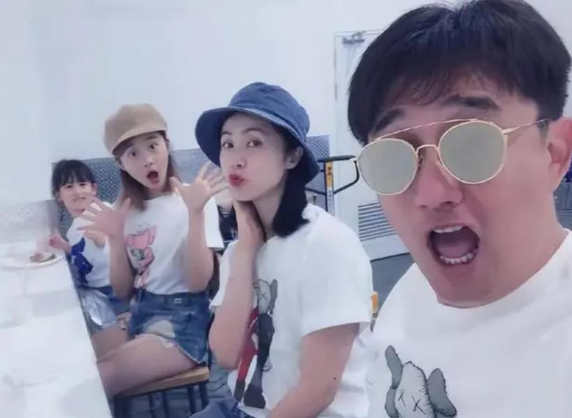 孙莉|45岁孙莉怀四胎?身形圆润小腹凸,为黄磊生儿拼3胎被嘲生育机器