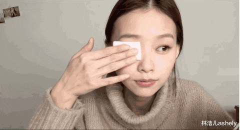 曾黎|关晓彤卸妆后年轻5岁,曾黎卸妆前后没差别,娜扎手法太简单粗暴