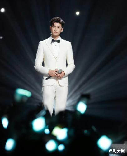 陈小春|《披哥2》成团夜时间已定,13人提前锁定出道位,陈小春遇劲敌