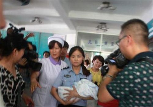 2013年陕西产科主任张素霞,宁愿判死刑,也拒不交代贩卖孩子下落