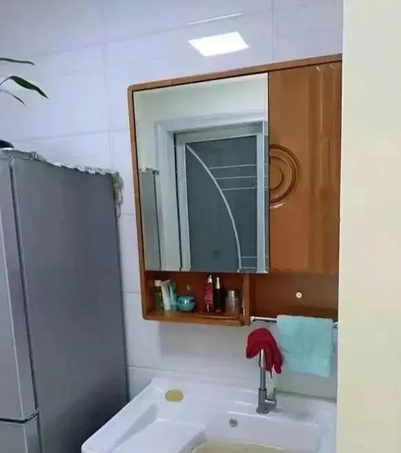 没钱只能穷装,花了5。8万!好在全屋干净敞亮!看过的亲友都说值