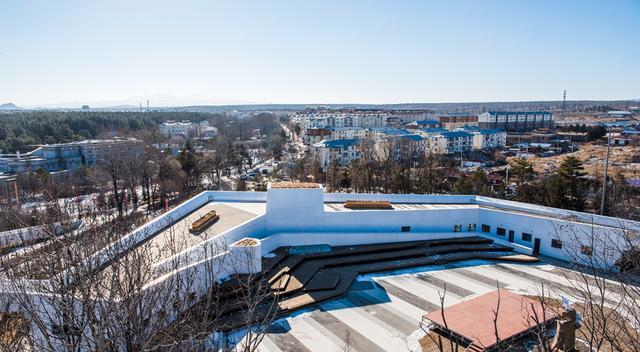 古镇|中国和朝鲜交界处有个二道白河镇,有珍稀美人松,还是旅游集散地