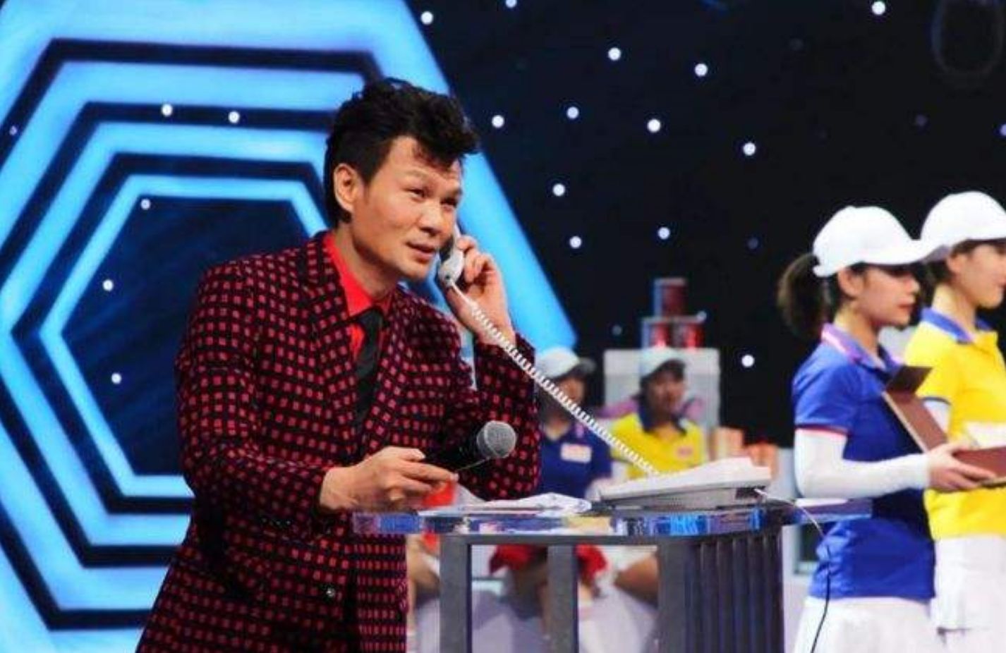 李幼斌|主持一哥李彬：提携柳岩，看不起郭德纲，才57岁就被药物变成这样