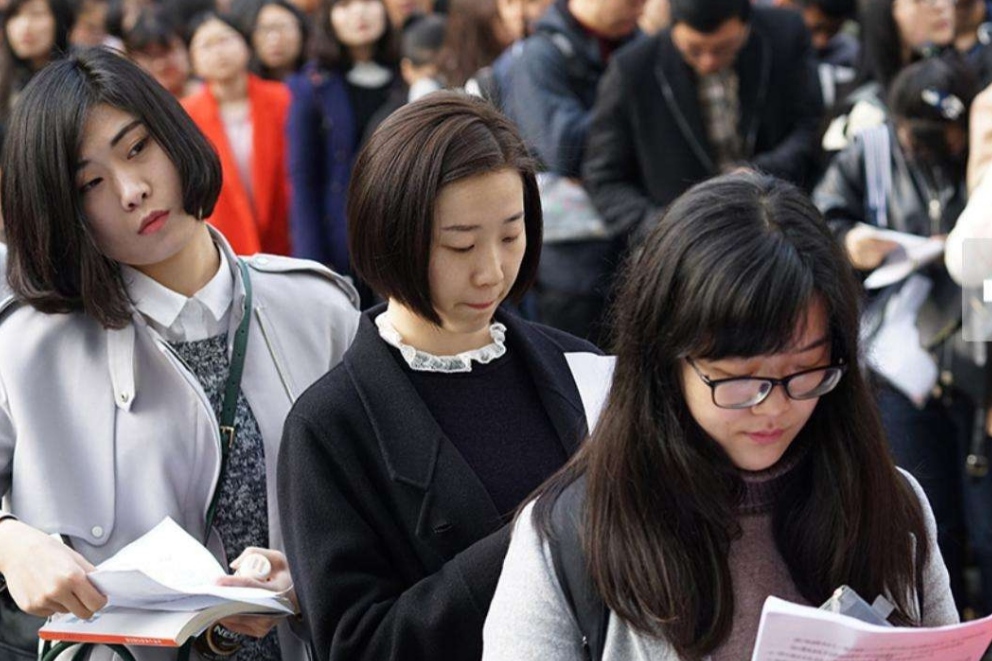 招聘|公务员招聘出新标准，将打破以往“年龄限制”？有人欢喜有人愁