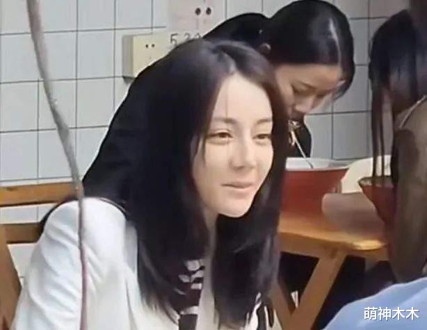 谭松韵|90花有了颜值危机,谭松韵脸垂热巴脸凹杨紫脸肿,别追求少女感了