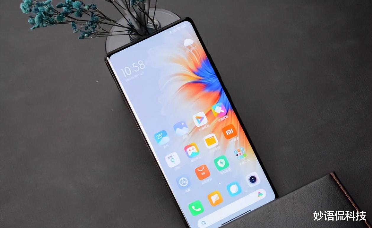 笔记本|变相下跌1999元，12GB+512GB+一亿像素+一体化陶瓷，米粉也没想到