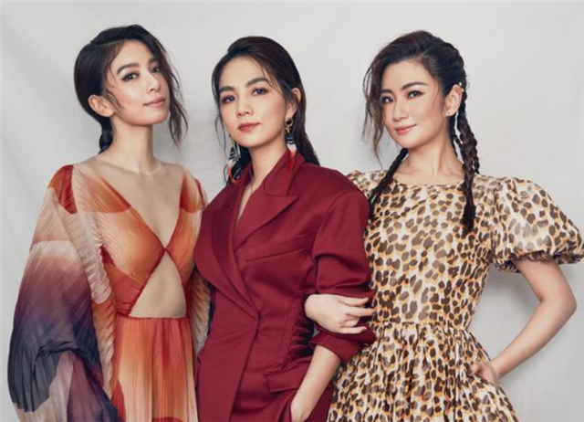 田馥甄|田馥甄被音乐平台封杀后，演员洪浚嘉怒斥她：又当又立，阴阳怪气