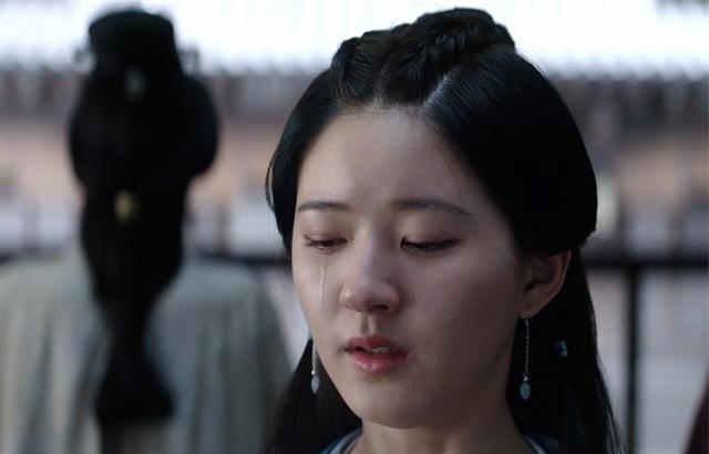 赵露思|看了17集《月升沧海》，终于明白曾黎对赵露思的9字评价有多准确