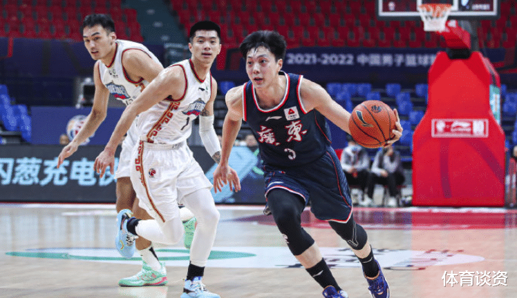 廣東男籃|僅1投+6投！杜鋒顧著練兵，雙少卻成犧牲品，15助攻3失誤激活隊(duì)友