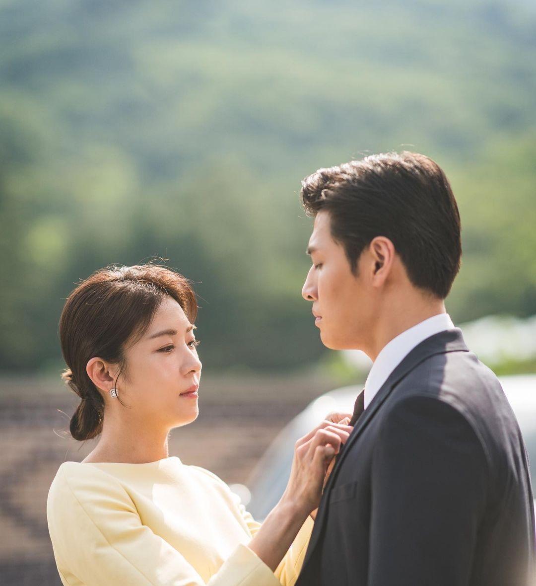 杨幂|44岁河智苑美貌回归！让宋慧乔、孙艺珍都靠边站的收视女王