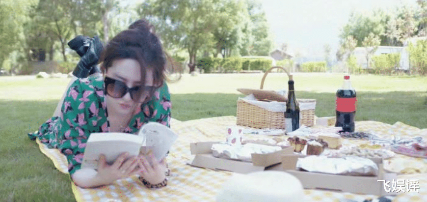 刘亦菲|神仙姐姐刘亦菲晒美国户外野餐照,清爽舒适又惬意