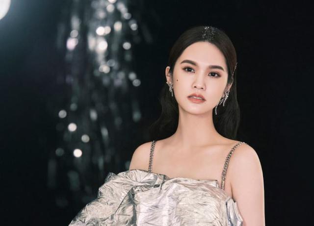 杨祐宁|李荣浩杨丞琳:我们分开300多天视频2次,也许相见不如怀念