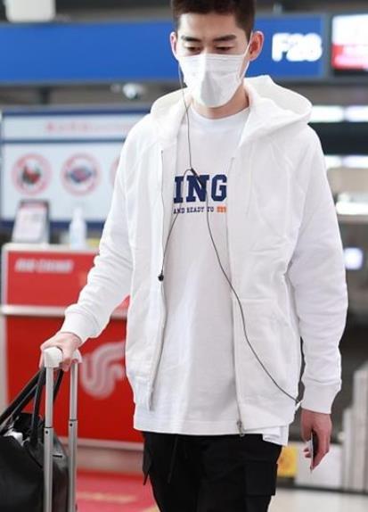 张翰|还不到40，浑身上下都透着油腻，这可如何是好？